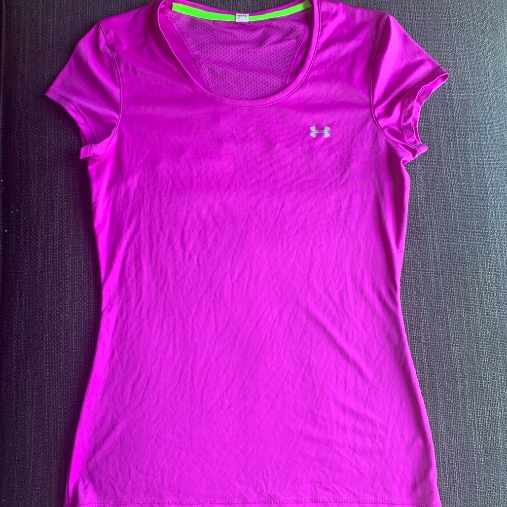 UNDER ARMOUR | Light Weight T Shirt
